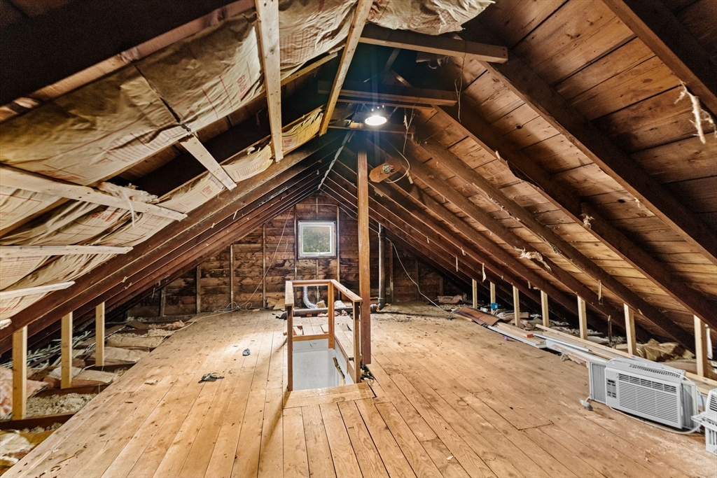 Weymouth, Massachusetts, 02190, United States, 2 Bedrooms Bedrooms, ,1 BathroomBathrooms,Residential,For Sale,1972757