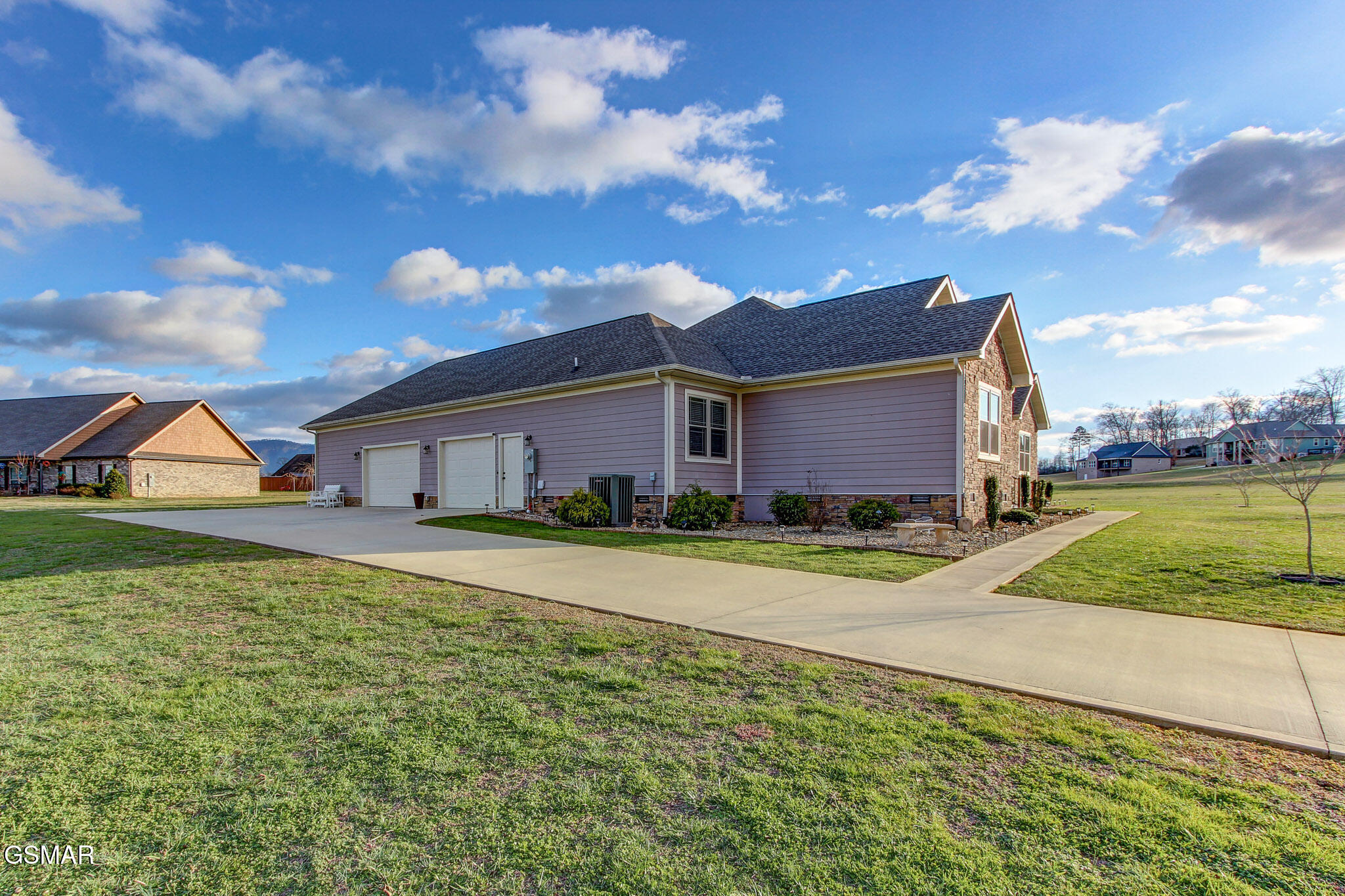 Walland, Tennessee, 37886, United States, 3 Bedrooms Bedrooms, ,2 BathroomsBathrooms,Residential,For Sale,2010982