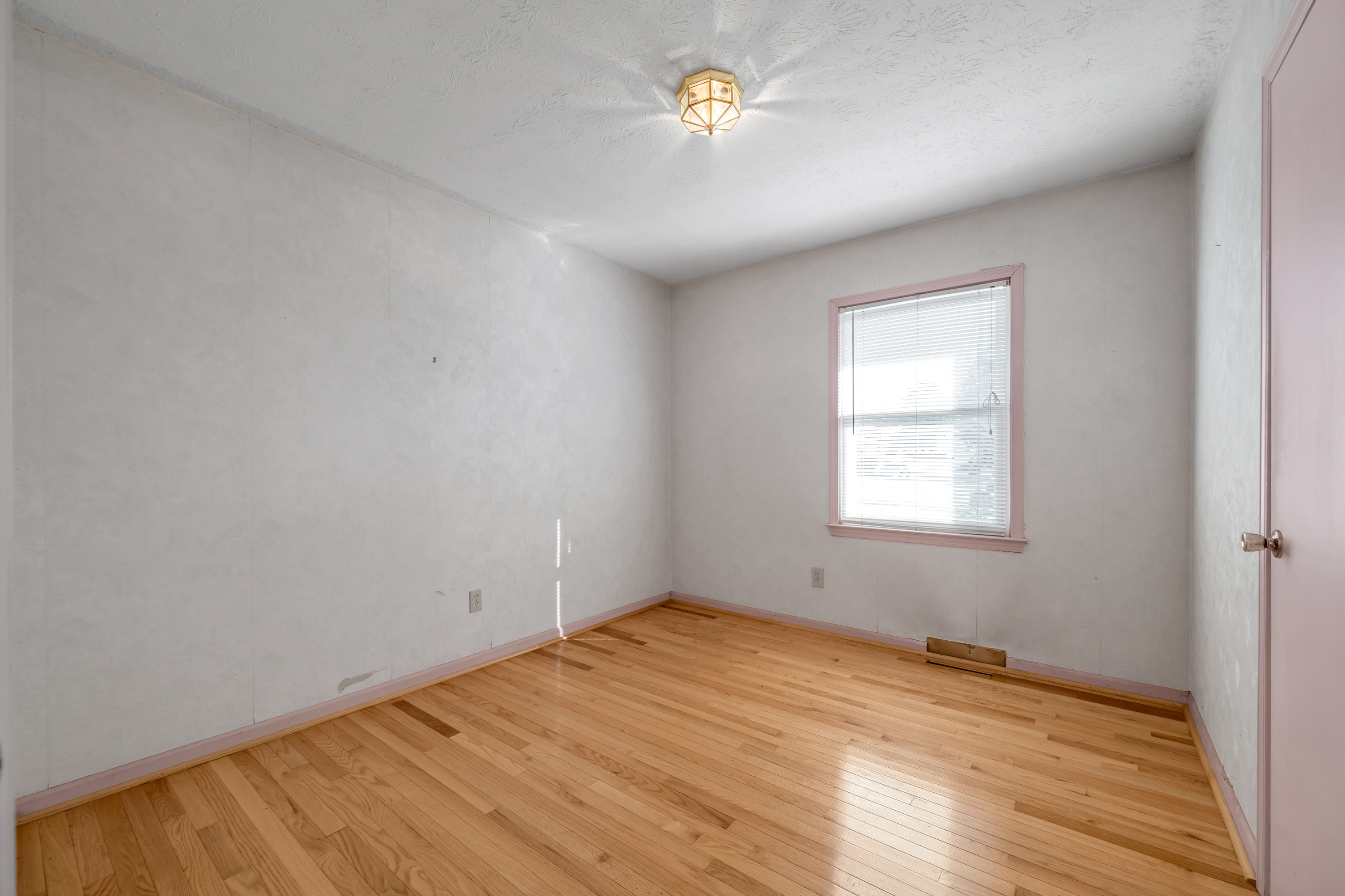  184 E Tiverton Way - 物件實景