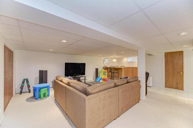 Medinah, Illinois, 60157, United States, 4 Bedrooms Bedrooms, ,4 BathroomsBathrooms,Residential,For Sale,1975518