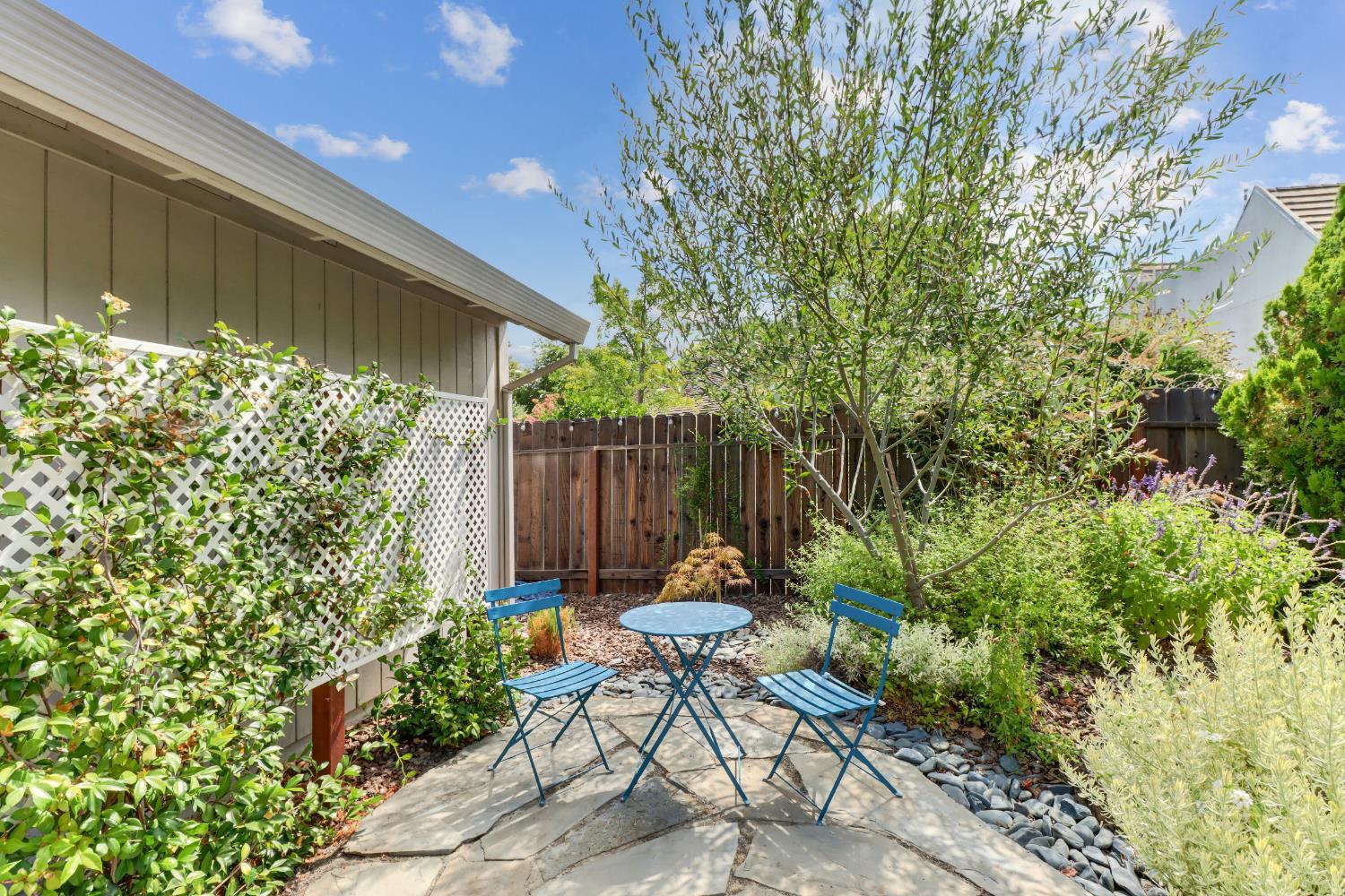 Davis, California, 95616, United States, 3 Bedrooms Bedrooms, ,2 BathroomsBathrooms,Residential,For Sale,1901059