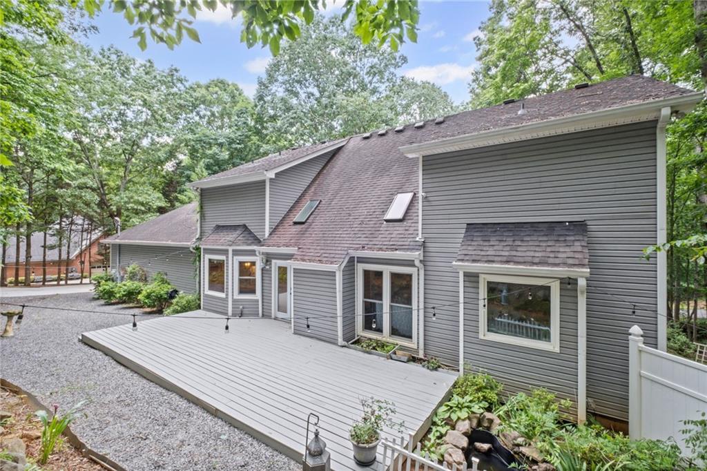 Suwanee, Georgia, 30024, United States, 4 Bedrooms Bedrooms, ,4 BathroomsBathrooms,Residential,For Sale,1983881