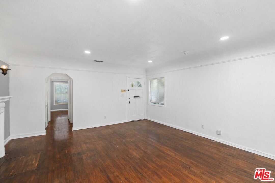 West Hollywood, California, 90046, United States, 4 Bedrooms Bedrooms, ,4 BathroomsBathrooms,Residential,For Sale,1840253