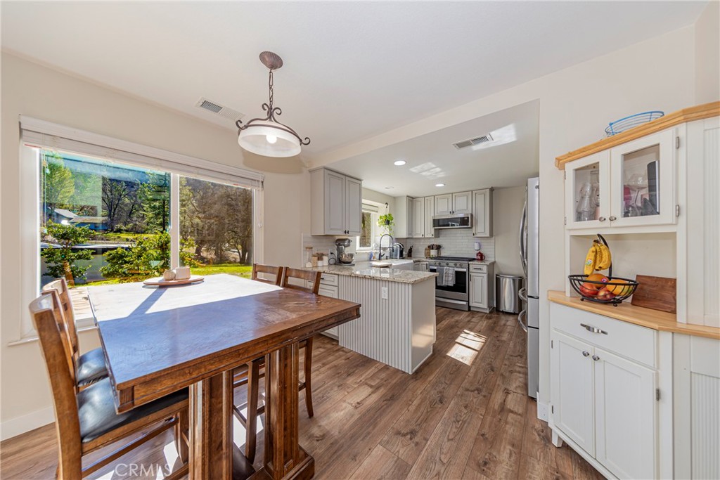 Coarsegold, California, 93614, United States, 4 Bedrooms Bedrooms, ,4 BathroomsBathrooms,Residential,For Sale,1982959