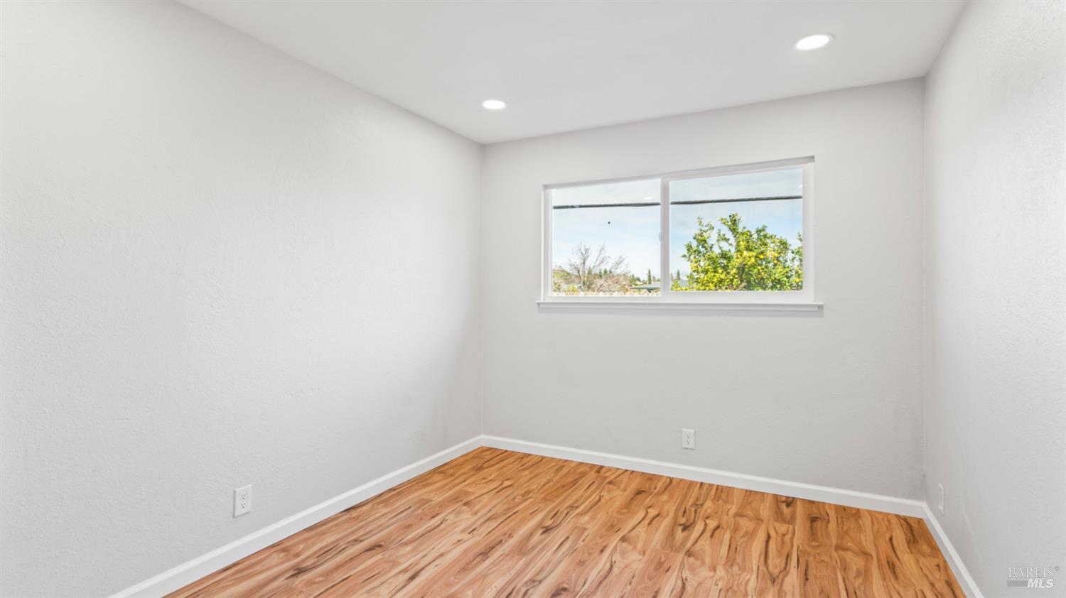 Vacaville, California, 95688, United States, 4 Bedrooms Bedrooms, ,2 BathroomsBathrooms,Residential,For Sale,2008554