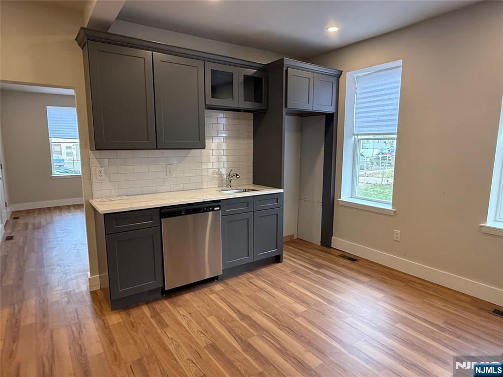 Garfield, New Jersey, 07026, United States, 3 Bedrooms Bedrooms, ,2 BathroomsBathrooms,Residential,For Sale,1998412