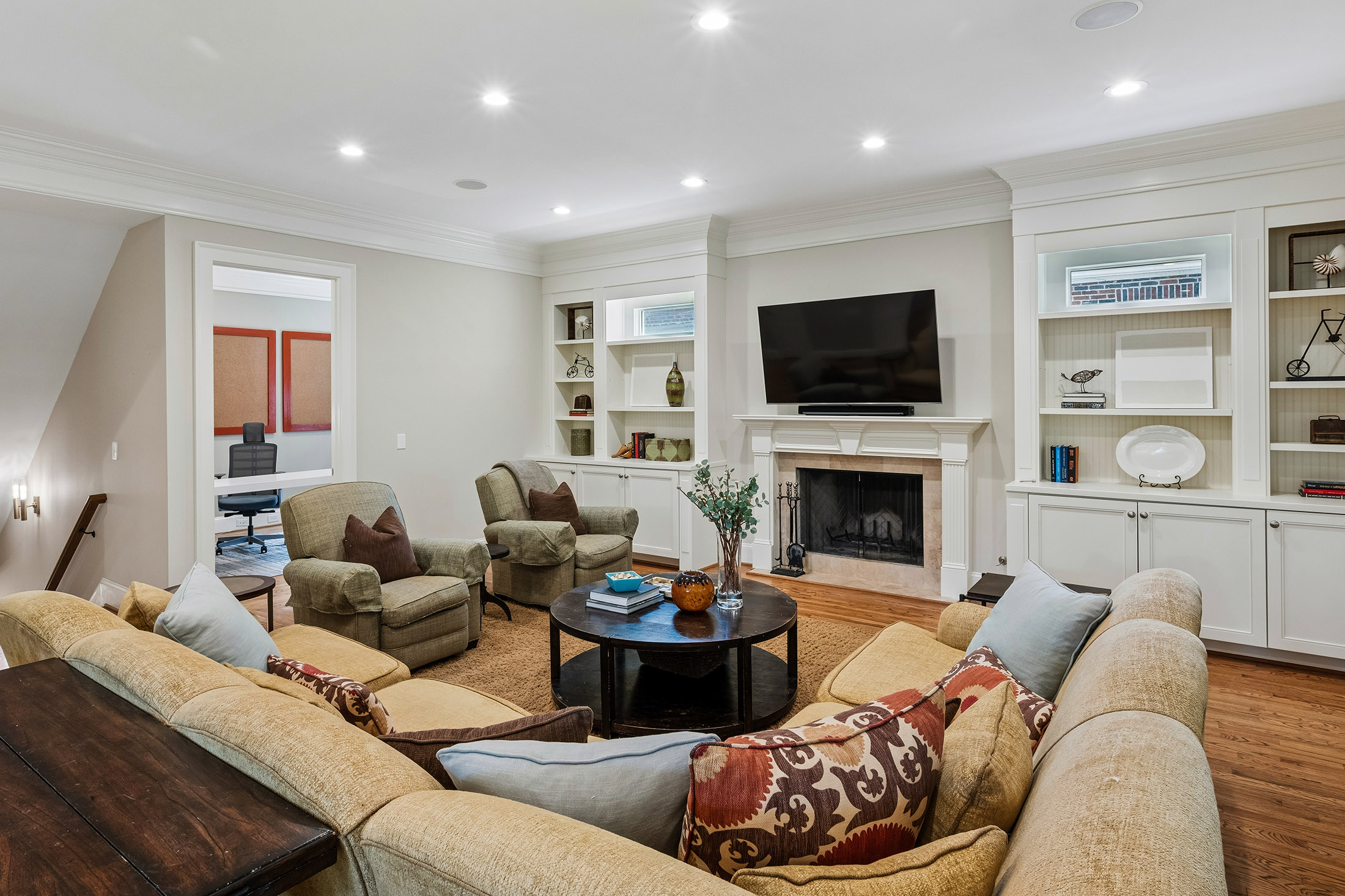  Stunning Custom-Built Residence in Sought-After Morningside - 物件實景