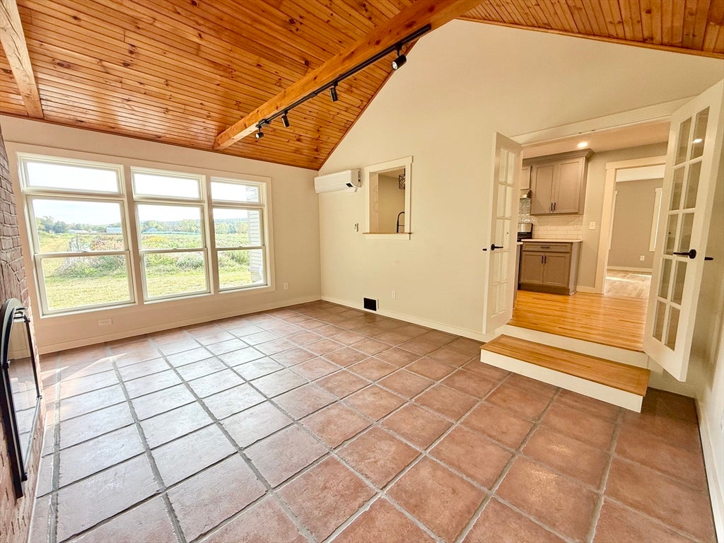 Montague, Massachusetts, 01351, United States, 3 Bedrooms Bedrooms, ,2 BathroomsBathrooms,Residential,For Sale,1956497