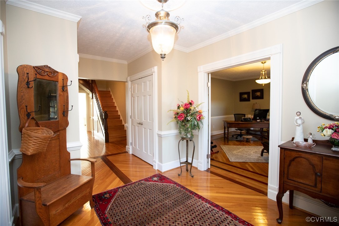 Crewe, Virginia, 23930, United States, 5 Bedrooms Bedrooms, ,4 BathroomsBathrooms,Residential,For Sale,1887087