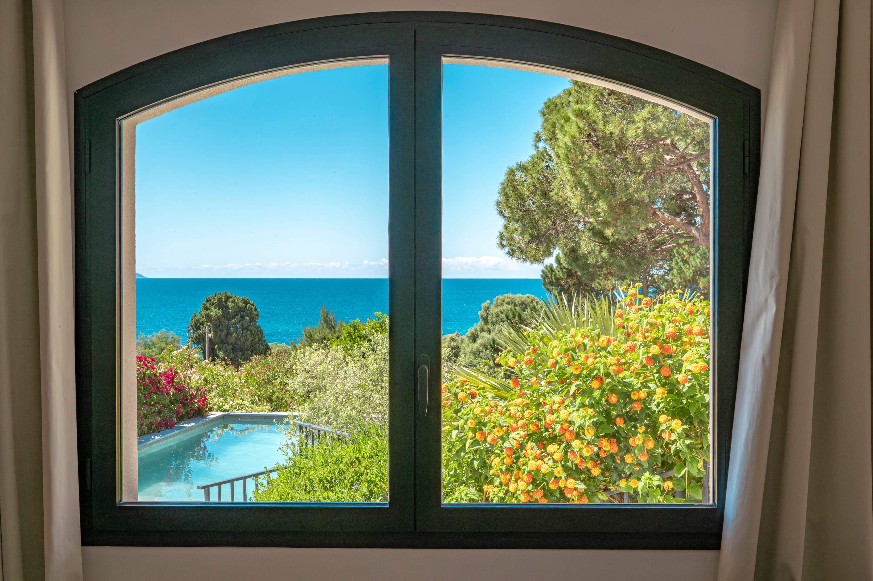  Luxury villa with pool and sea view, Sanguinary road Ajaccio - Corsica - 物件實景
