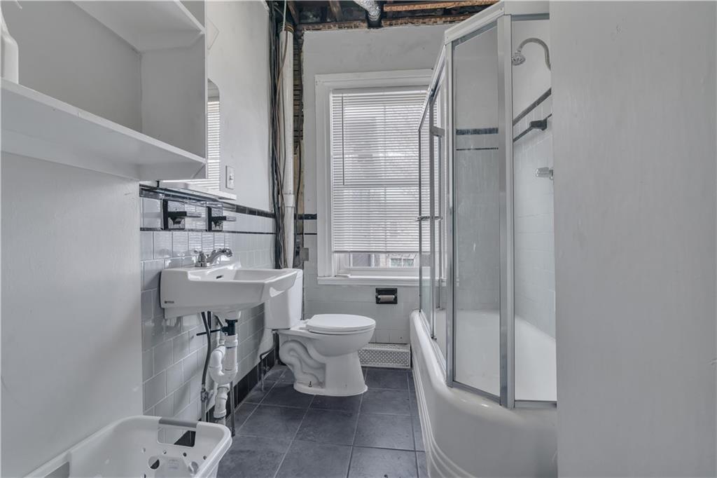 Providence, Rhode Island, 02909, United States, 13 Bedrooms Bedrooms, ,5 BathroomsBathrooms,Residential,For Sale,2022811