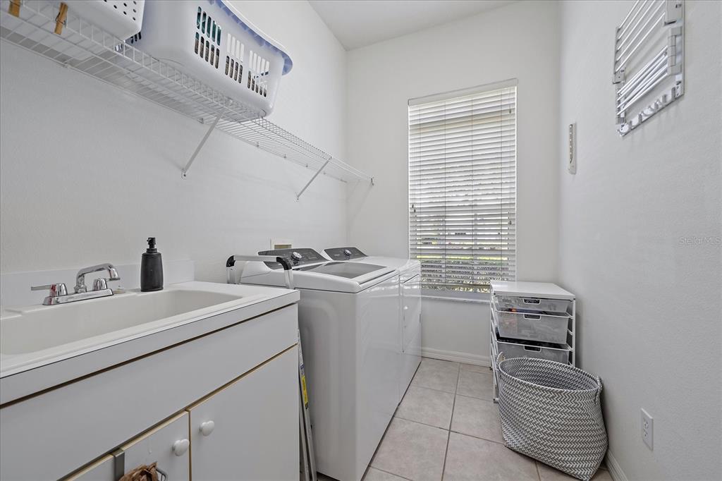 Osprey, Florida, 34229, United States, 4 Bedrooms Bedrooms, ,2 BathroomsBathrooms,Residential,For Sale,1796983