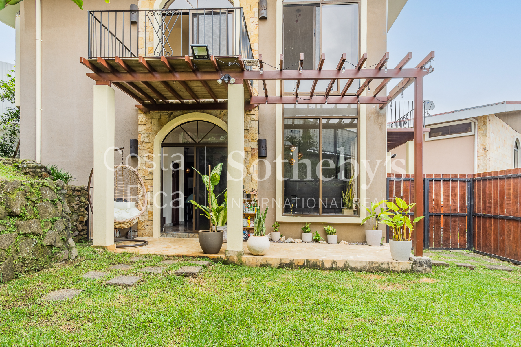  Stone Rock House And Apartment - 物件實景
