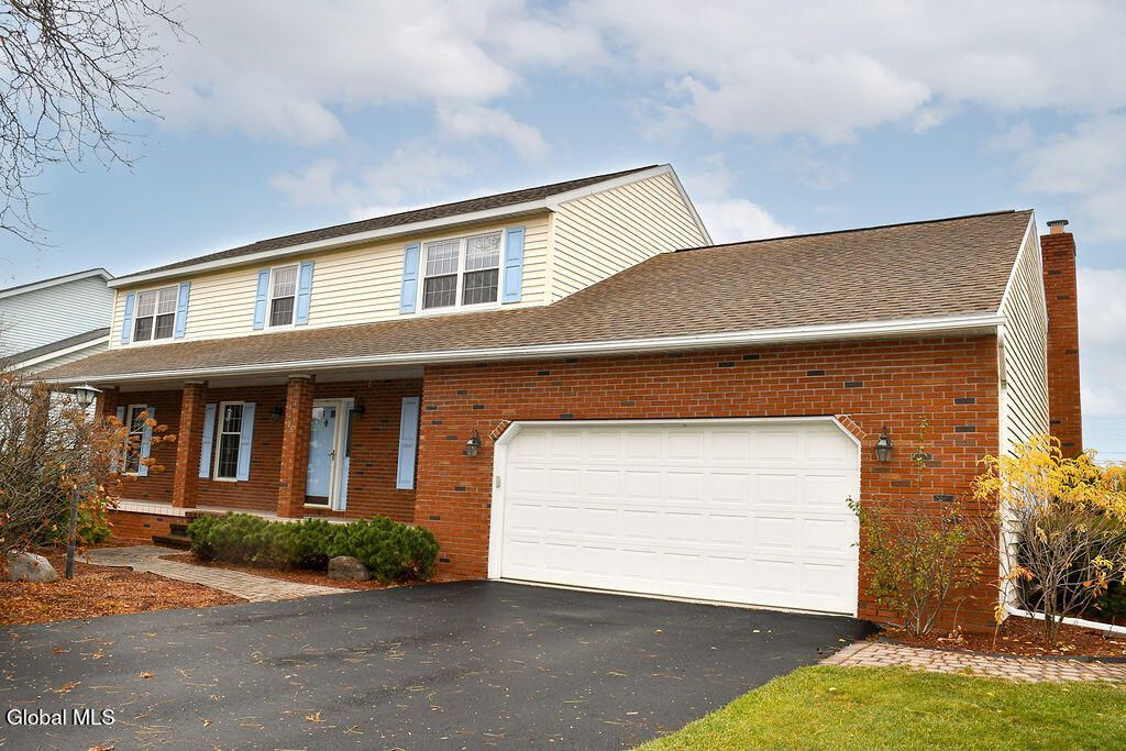 Colonie, New York, 12047, United States, 4 Bedrooms Bedrooms, ,3 BathroomsBathrooms,Residential,For Sale,1991402