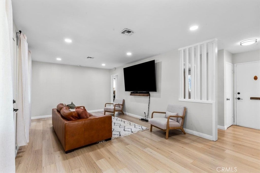 Rialto, California, 92376, United States, 4 Bedrooms Bedrooms, ,2 BathroomsBathrooms,Residential,For Sale,2006075