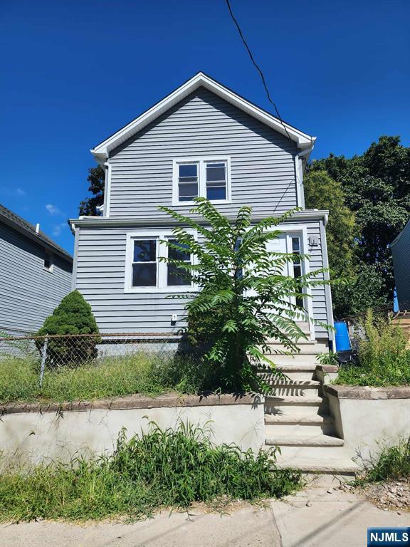 Passaic, New Jersey, 07055, United States, 5 Bedrooms Bedrooms, ,2 BathroomsBathrooms,Residential,For Sale,1975134