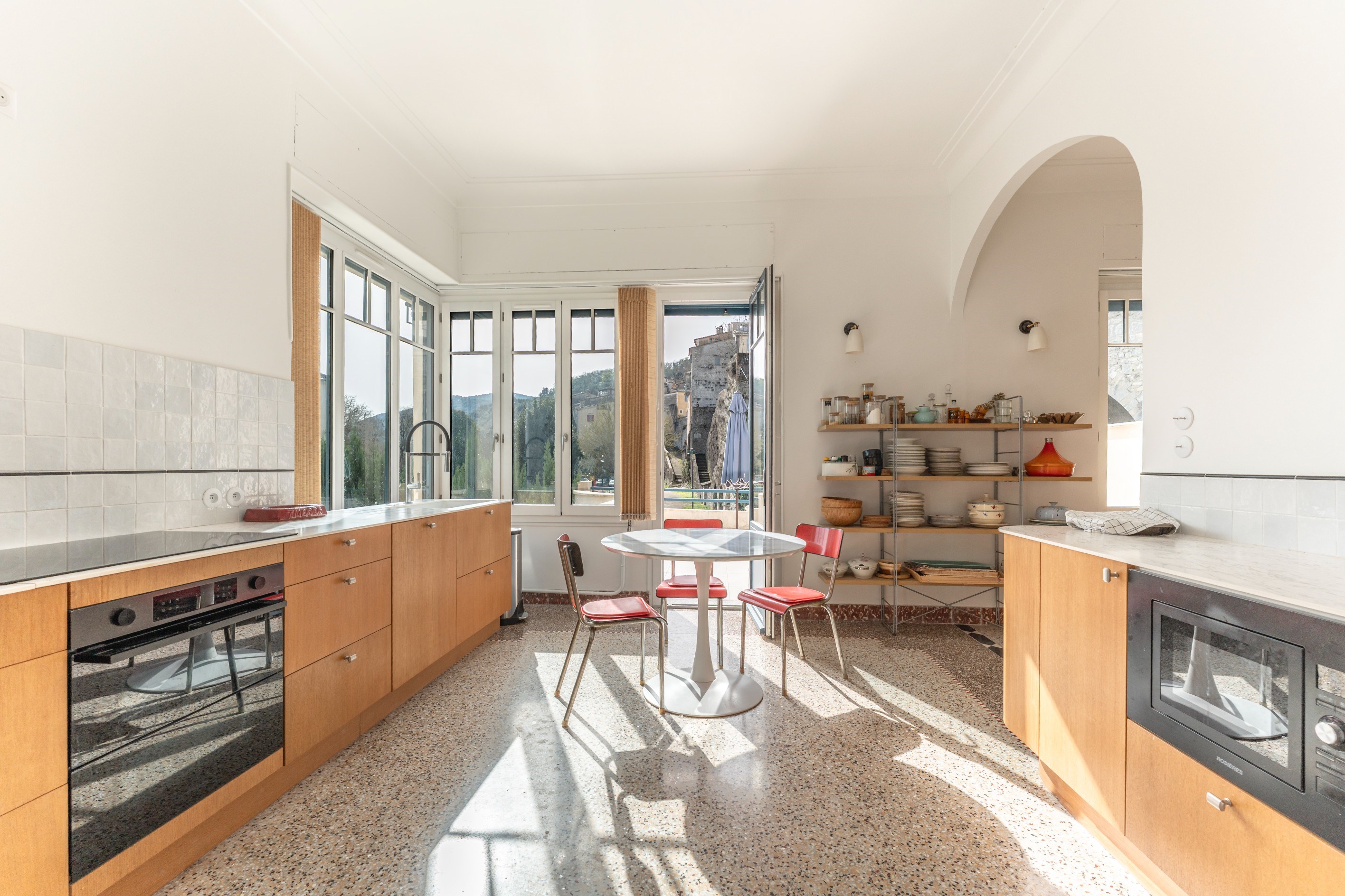  Art Deco Waterfront Masterpiece: A Rare 1930s Gem in Sauve, Gard - 物件實景