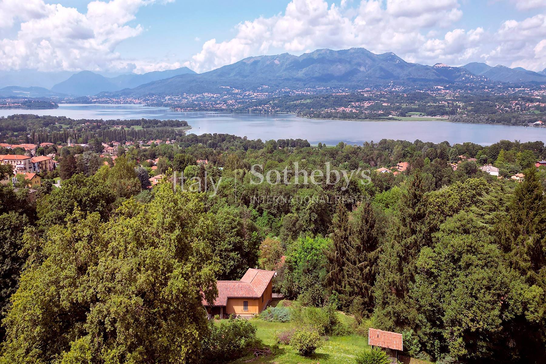  Inviting 1960s villa overlooking Lake Varese - 物件實景