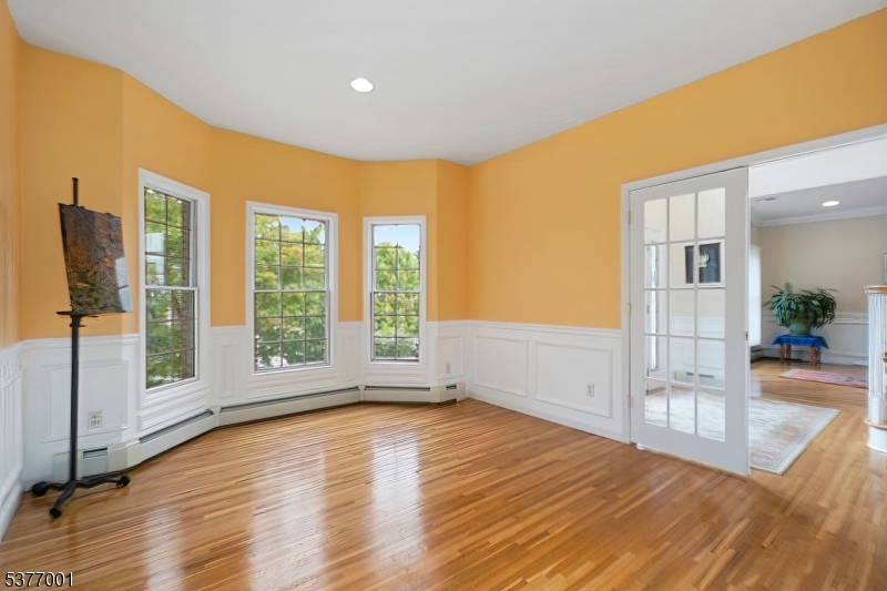 Newton Town, New Jersey, 07860, United States, 4 Bedrooms Bedrooms, ,3 BathroomsBathrooms,Residential,For Sale,1985191