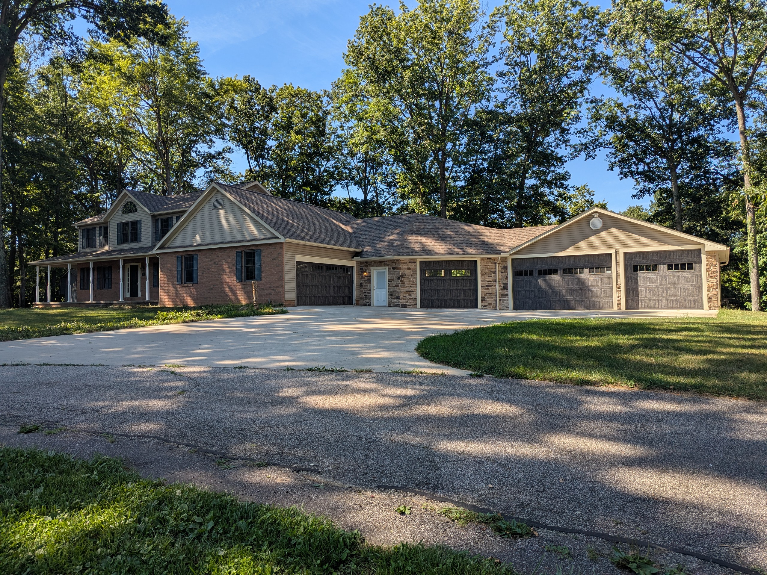 Uniontown, Ohio, 44685, United States, 6 Bedrooms Bedrooms, ,4 BathroomsBathrooms,Residential,For Sale,1945002
