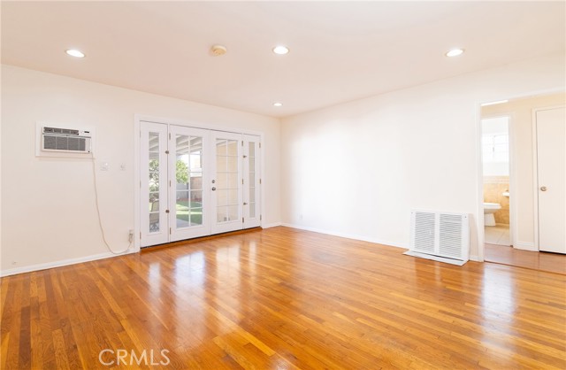 Lakewood, California, 90712, United States, 3 Bedrooms Bedrooms, ,2 BathroomsBathrooms,Residential,For Sale,1986109