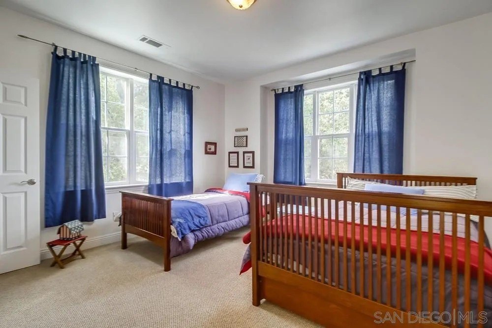 Julian, California, 92036, United States, 5 Bedrooms Bedrooms, ,5 BathroomsBathrooms,Residential,For Sale,1997382