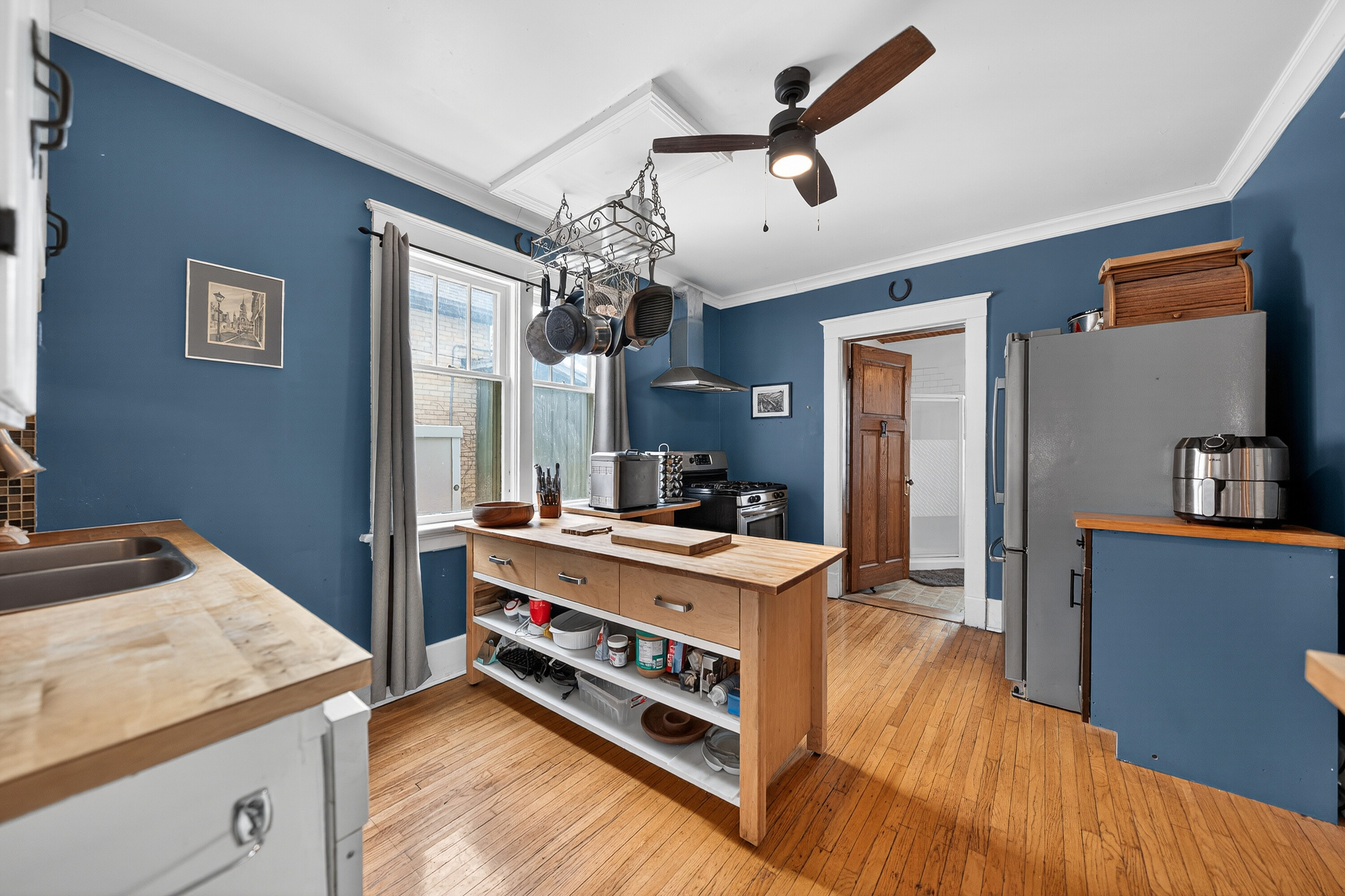  Charming Kitchener Home - 物件實景