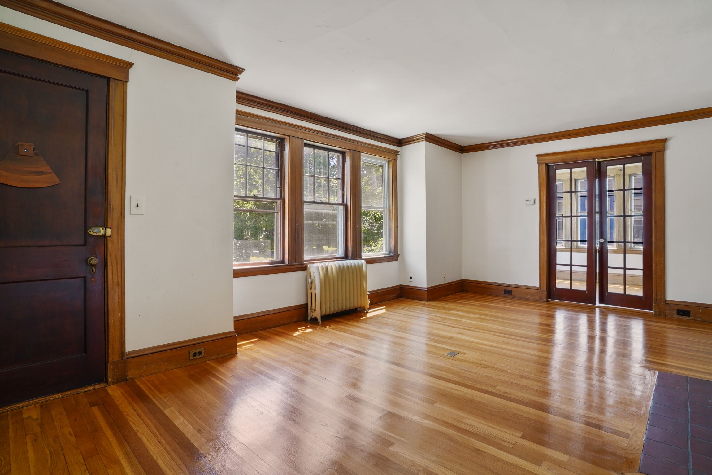  379-381 Newtonville Ave, Newton, MA, 02460 - 物件實景