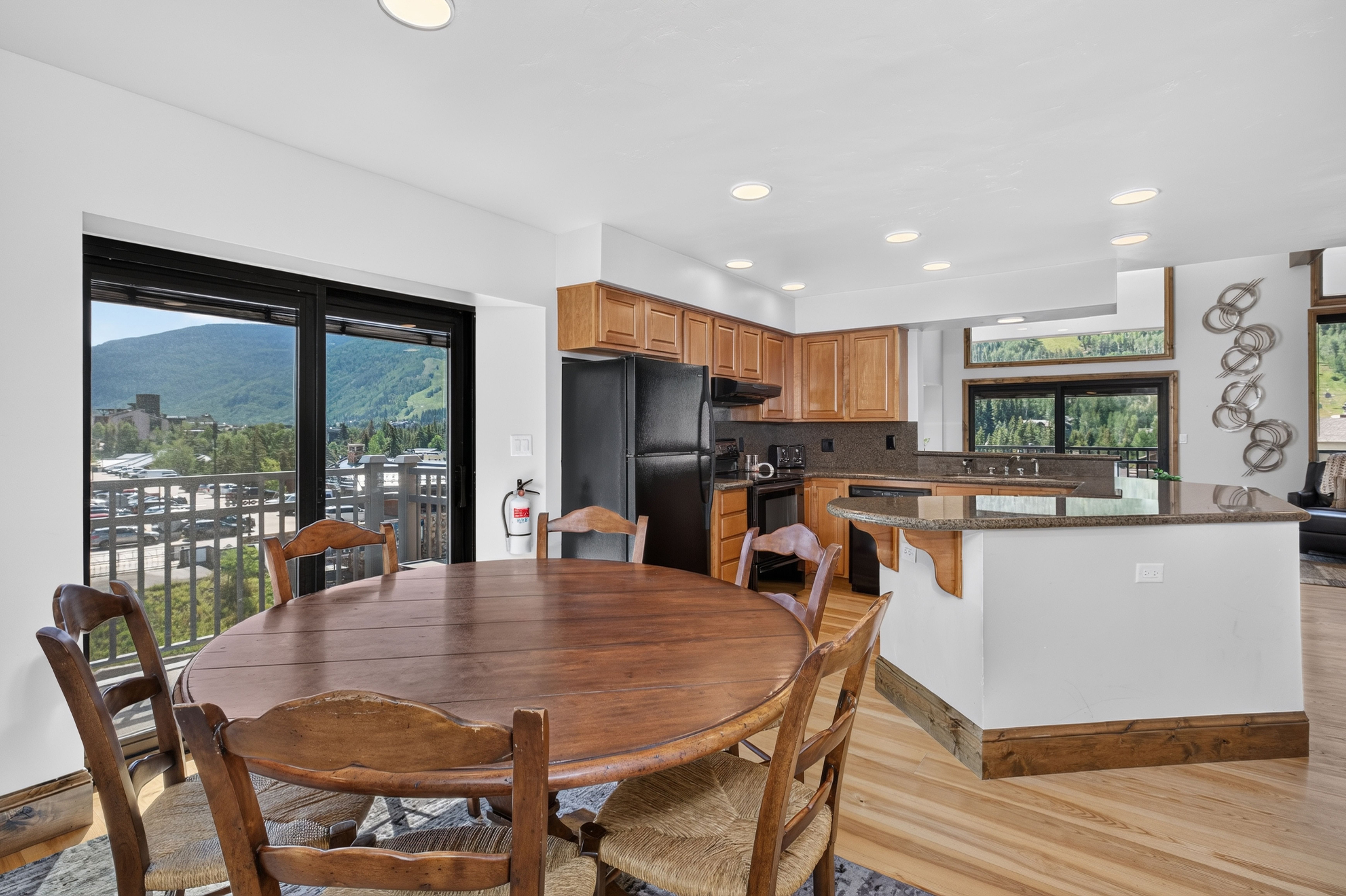 Exceptional Access to Vail