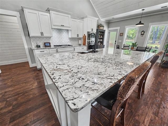 Tahlequah, Oklahoma, 74464, United States, 4 Bedrooms Bedrooms, ,4 BathroomsBathrooms,Residential,For Sale,2040103