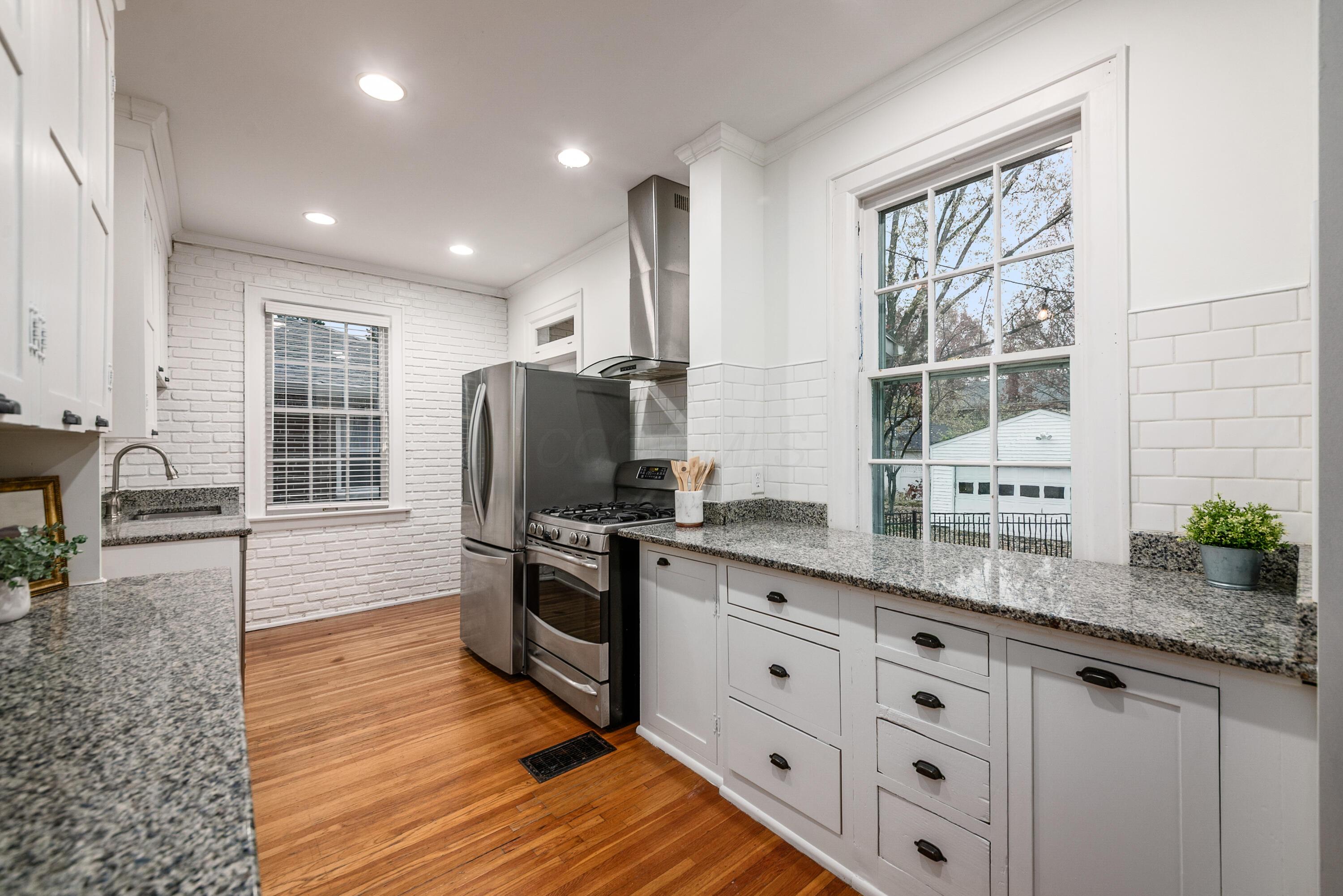 Columbus, Ohio, 43214, United States, 4 Bedrooms Bedrooms, ,3 BathroomsBathrooms,Residential,For Sale,1996077