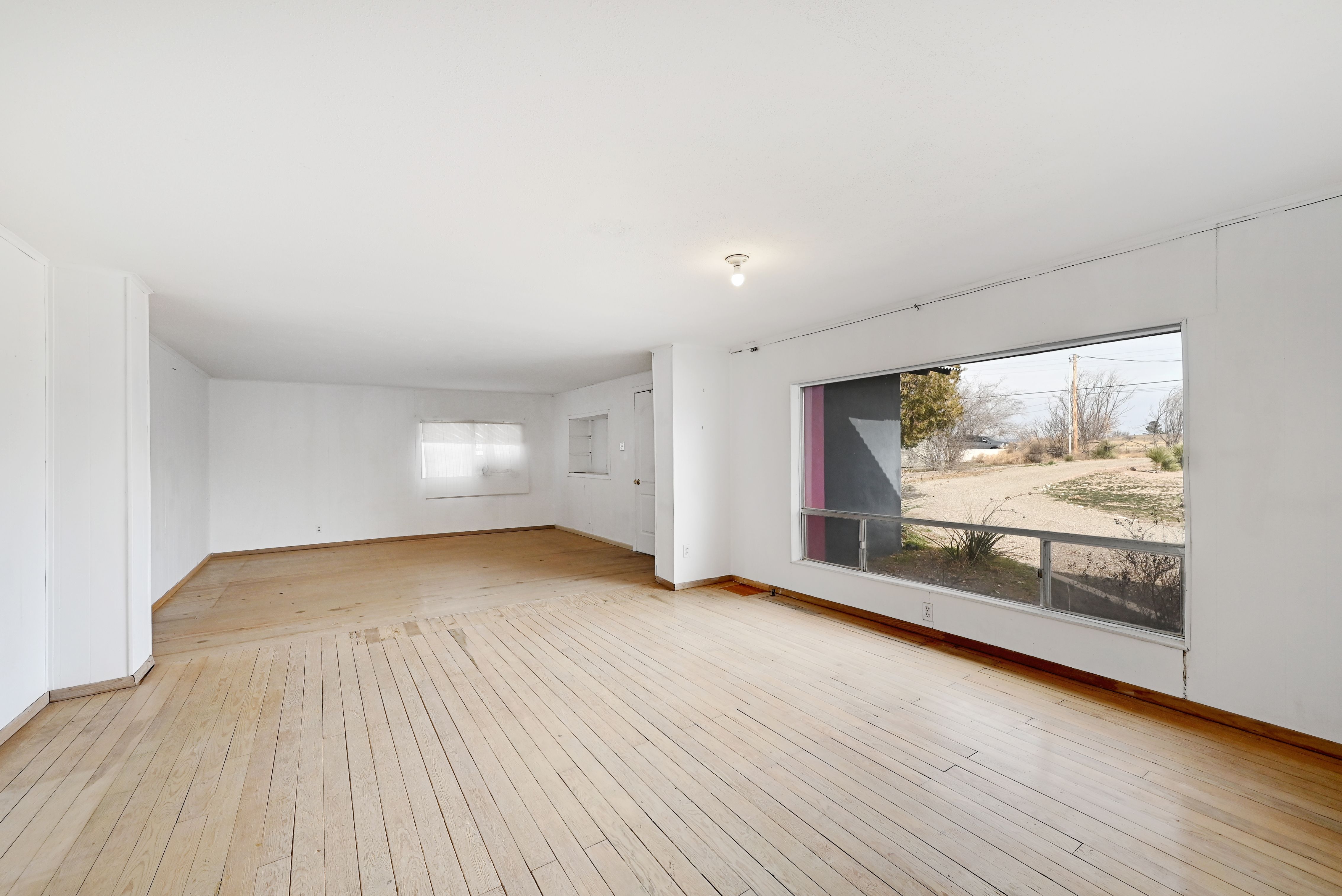  1011 West Washington Street, Marfa, TX 79843 - 物件實景