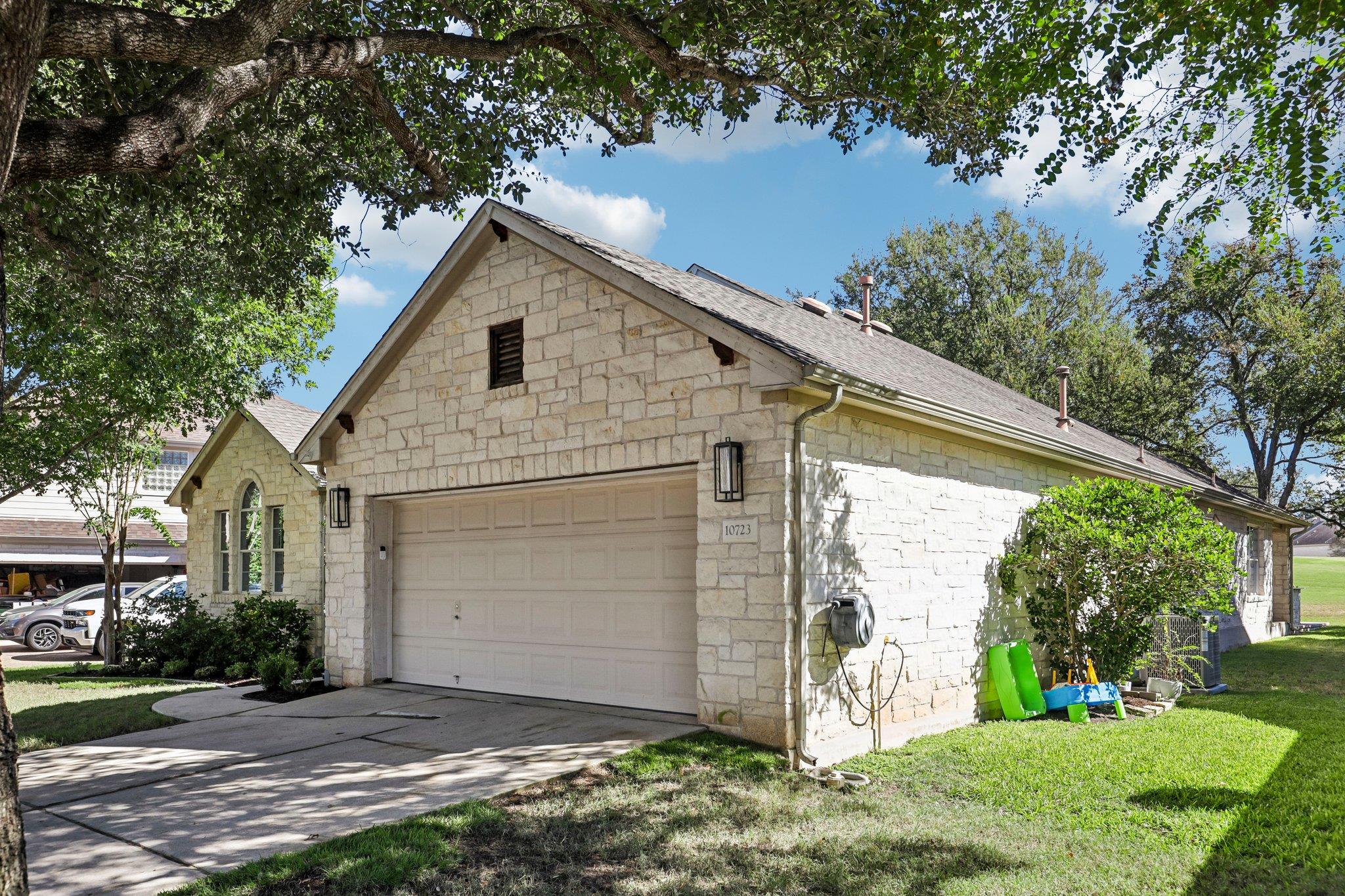 River Plantation Dr, Austin, TX 78747 #1