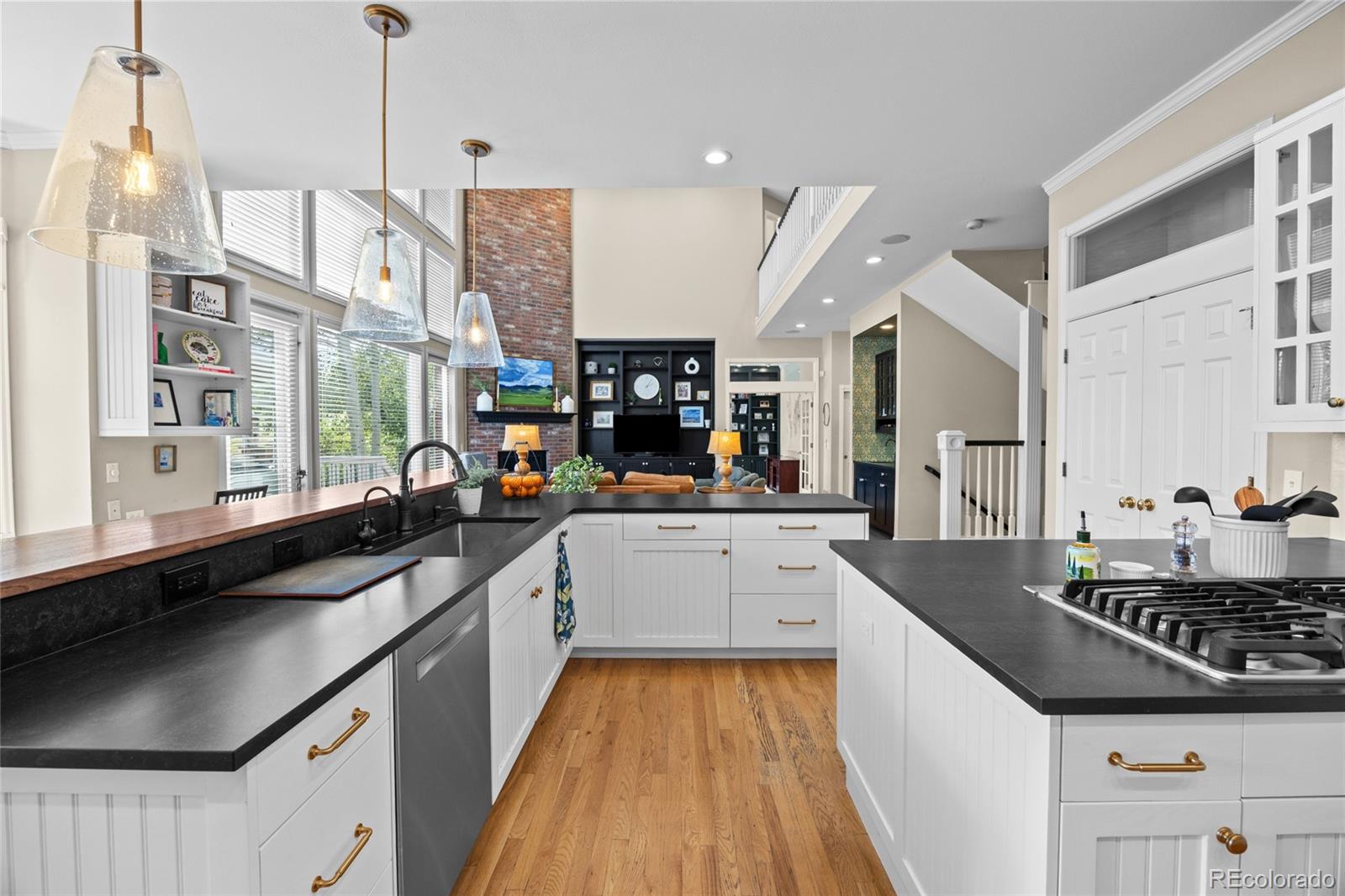 Littleton, Colorado, 80127, United States, 4 Bedrooms Bedrooms, ,4 BathroomsBathrooms,Residential,For Sale,1940937