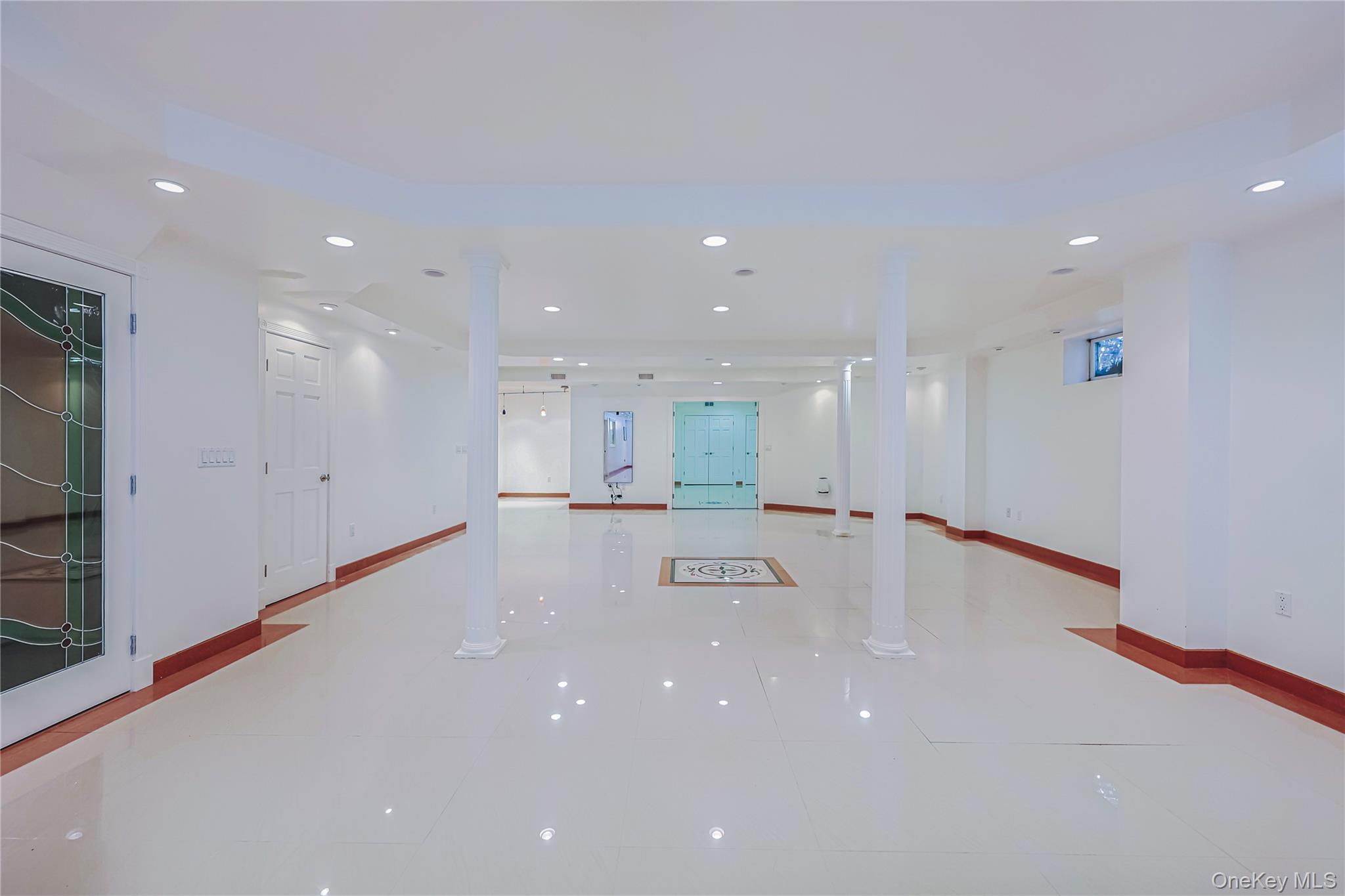  14 Belvedere Court, North Hills, NY, 11030 - 物件實景