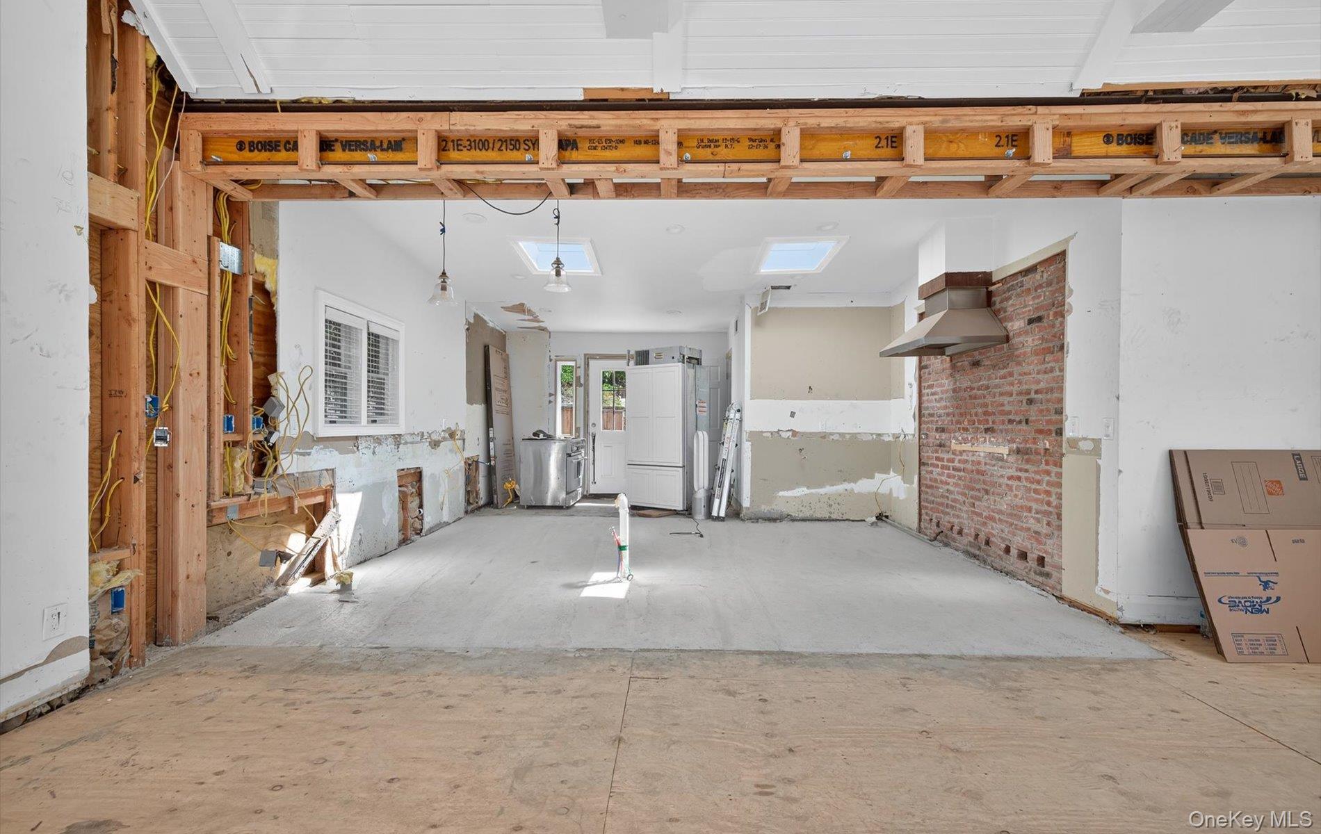 Northport, New York, 11768, United States, 2 Bedrooms Bedrooms, ,2 BathroomsBathrooms,Residential,For Sale,1941048