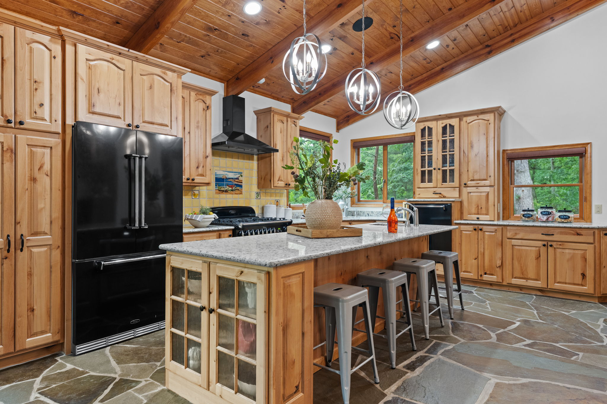  310 Red Gate Retreat Way, Berkeley Springs, WV 25411 - 物件實景