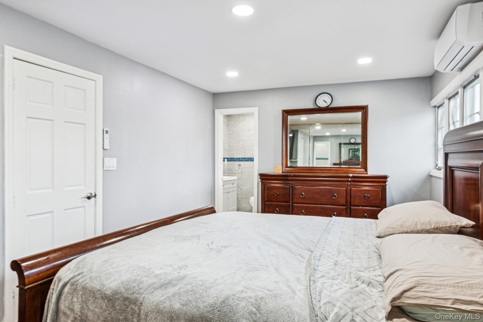 Massapequa Park, New York, 11762, United States, 3 Bedrooms Bedrooms, ,4 BathroomsBathrooms,Residential,For Sale,1941074
