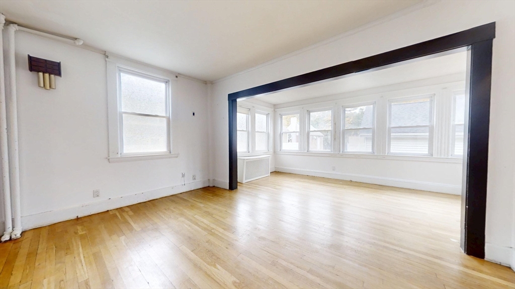 Needham, Massachusetts, 02492, United States, 3 Bedrooms Bedrooms, ,2 BathroomsBathrooms,Residential,For Sale,1988292