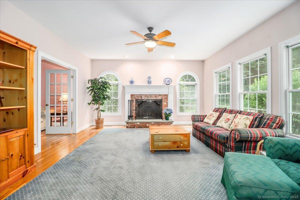 Shelton, Connecticut, 06484, United States, 5 Bedrooms Bedrooms, ,4 BathroomsBathrooms,Residential,For Sale,1943251