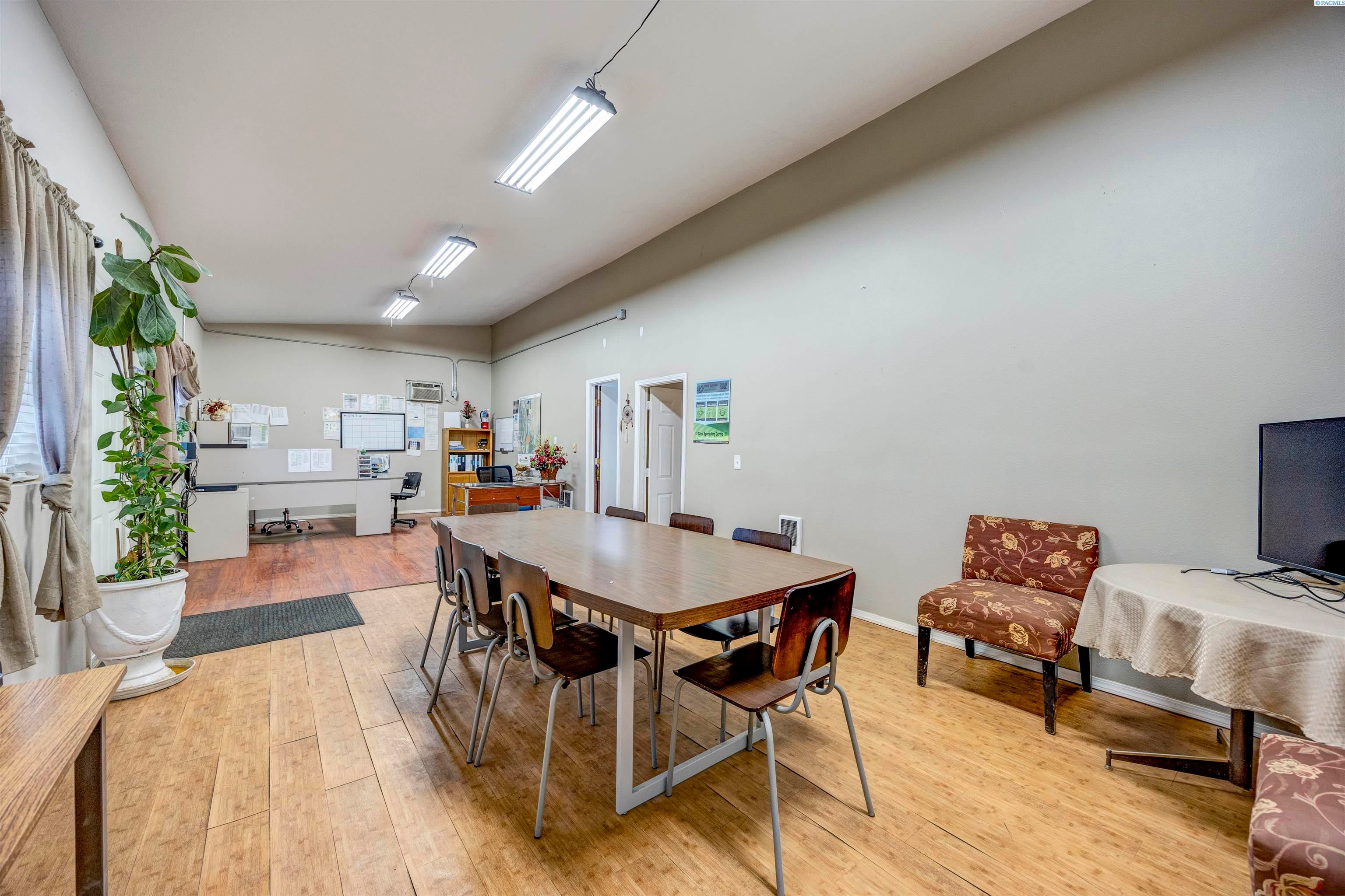 Benton City, Washington, 99320, United States, ,Residential,For Sale,1998066