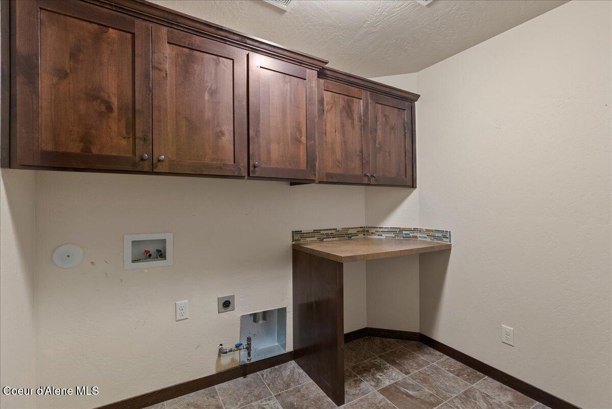 Coeur D'alene, Idaho, 83815, United States, 4 Bedrooms Bedrooms, ,2 BathroomsBathrooms,Residential,For Sale,1989025