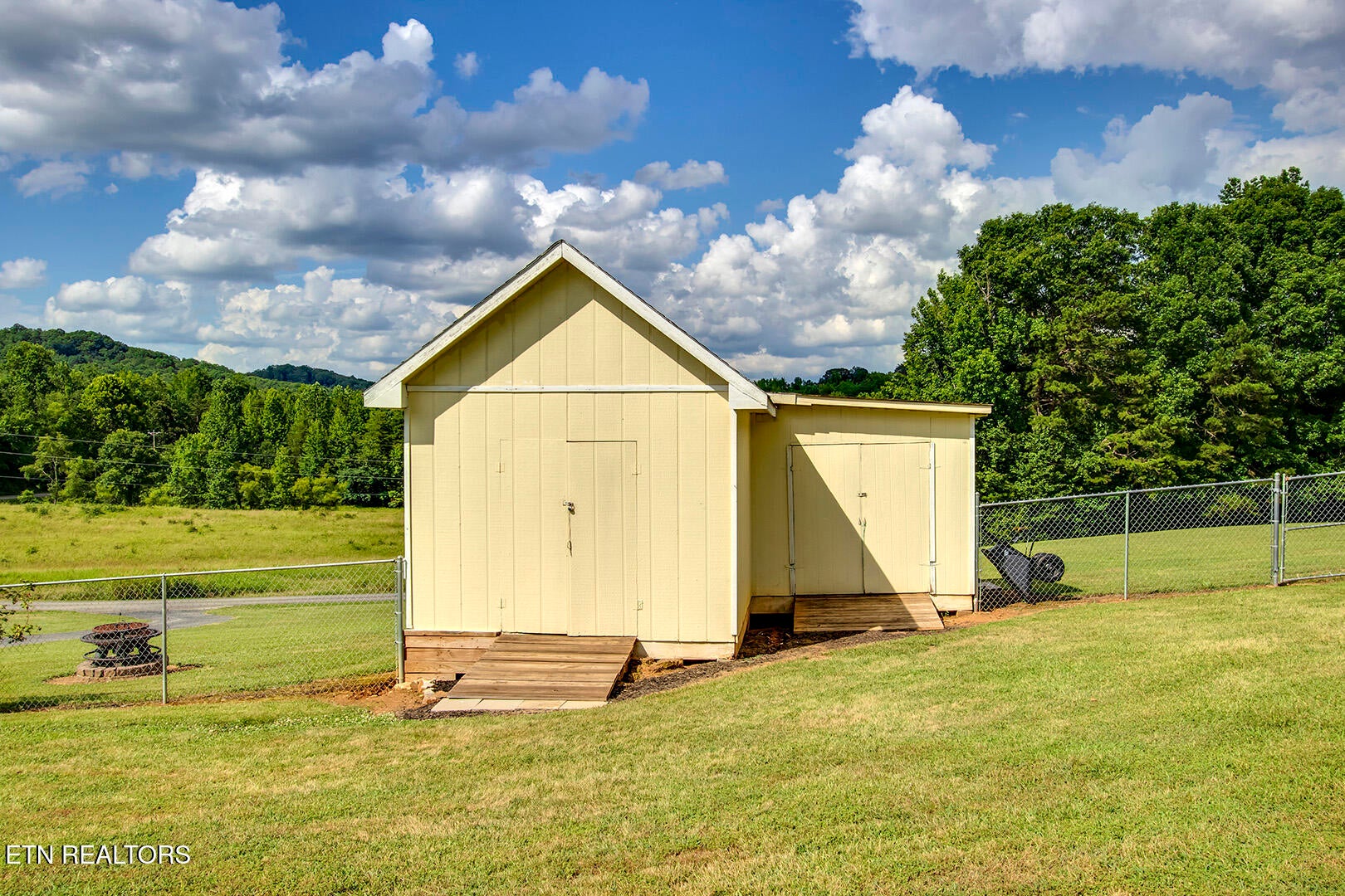 Harriman, Tennessee, 37748, United States, 3 Bedrooms Bedrooms, ,3 BathroomsBathrooms,Residential,For Sale,2011822