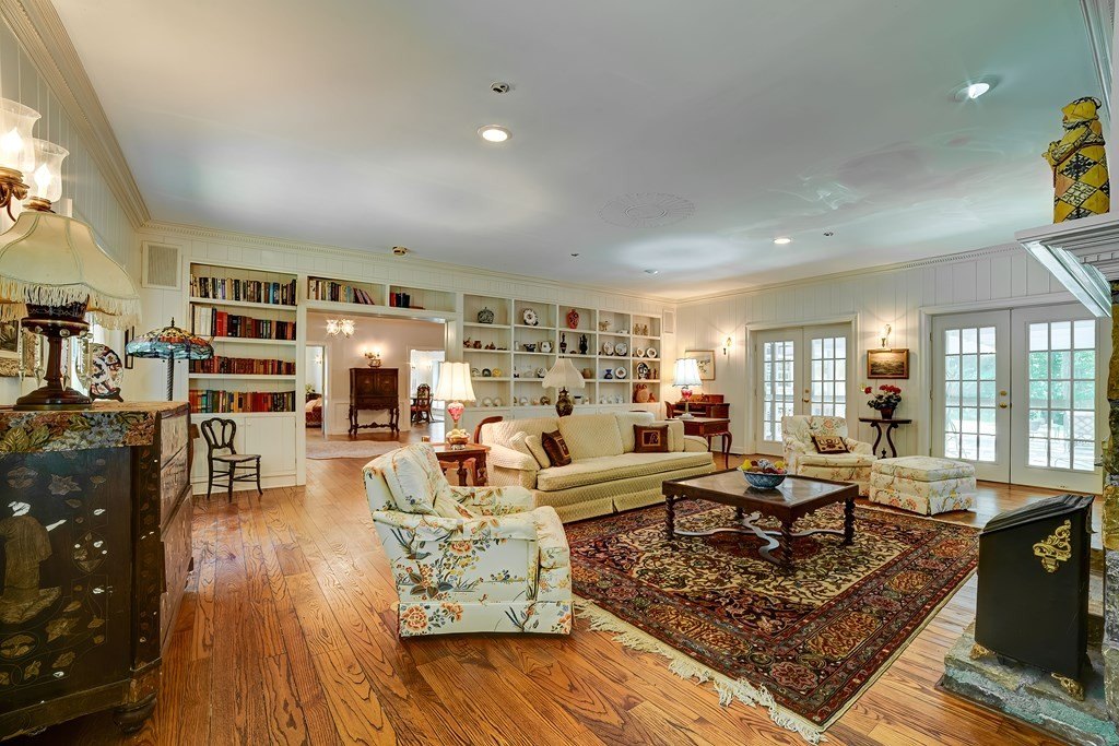 Hiawassee, Georgia, 30546, United States, 3 Bedrooms Bedrooms, ,4 BathroomsBathrooms,Residential,For Sale,1981335