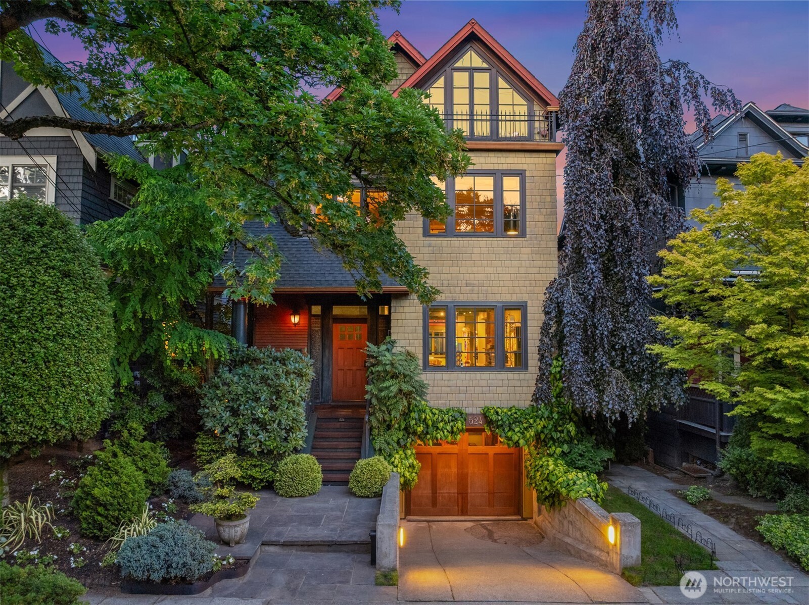 Seattle, Washington, 98112, United States, 3 Bedrooms Bedrooms, ,1 BathroomBathrooms,Residential,For Sale,1848014
