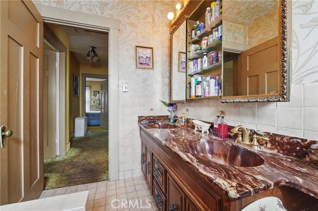 Panorama City, California, 91402, United States, 4 Bedrooms Bedrooms, ,2 BathroomsBathrooms,Residential,For Sale,1982743