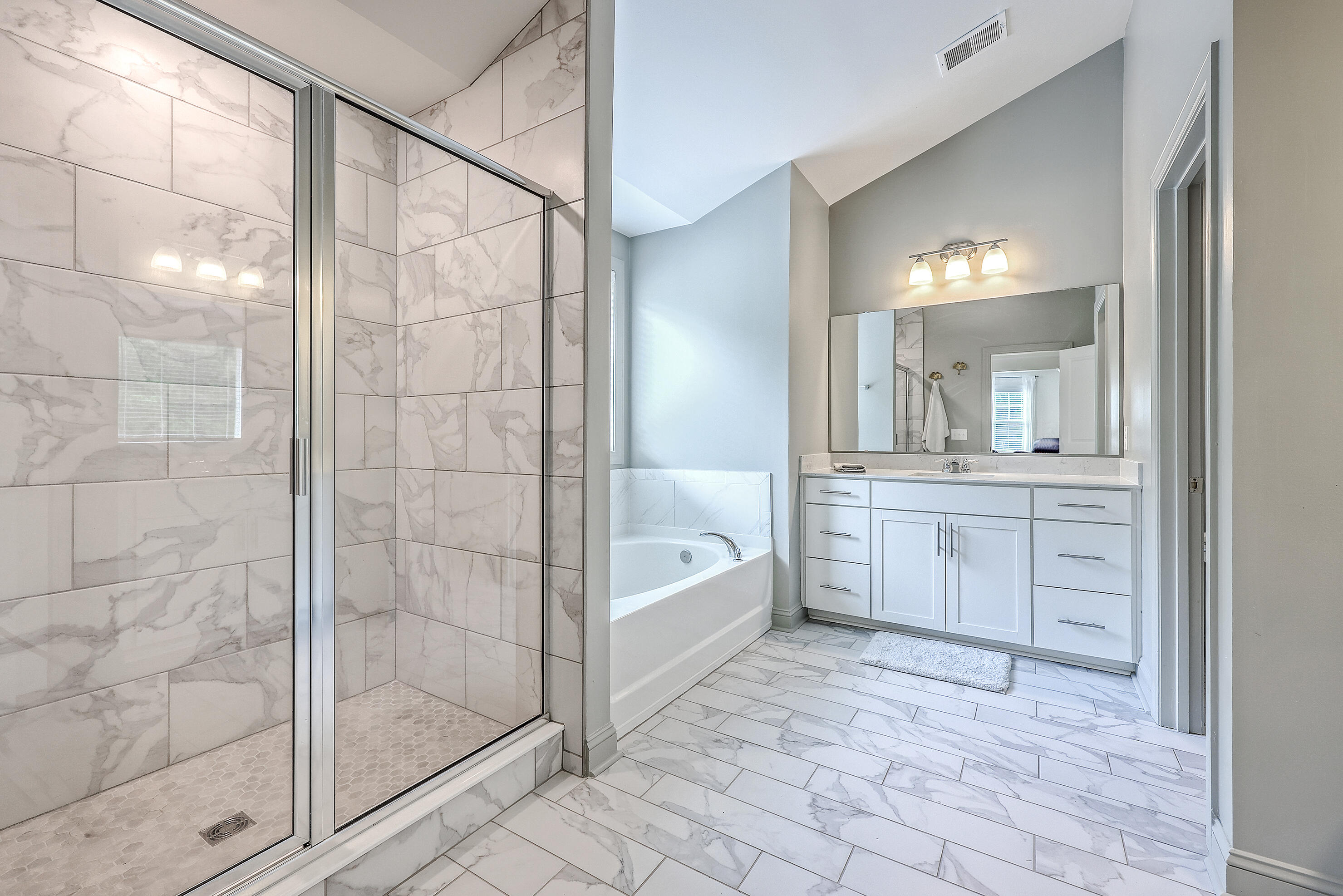 Summerville, South Carolina, 29483, United States, 4 Bedrooms Bedrooms, ,3 BathroomsBathrooms,Residential,For Sale,1928541