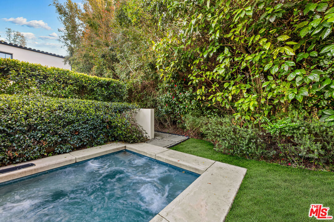 Los Angeles, California, 90077, United States, 5 Bedrooms Bedrooms, ,7 BathroomsBathrooms,Residential,For Sale,1768460