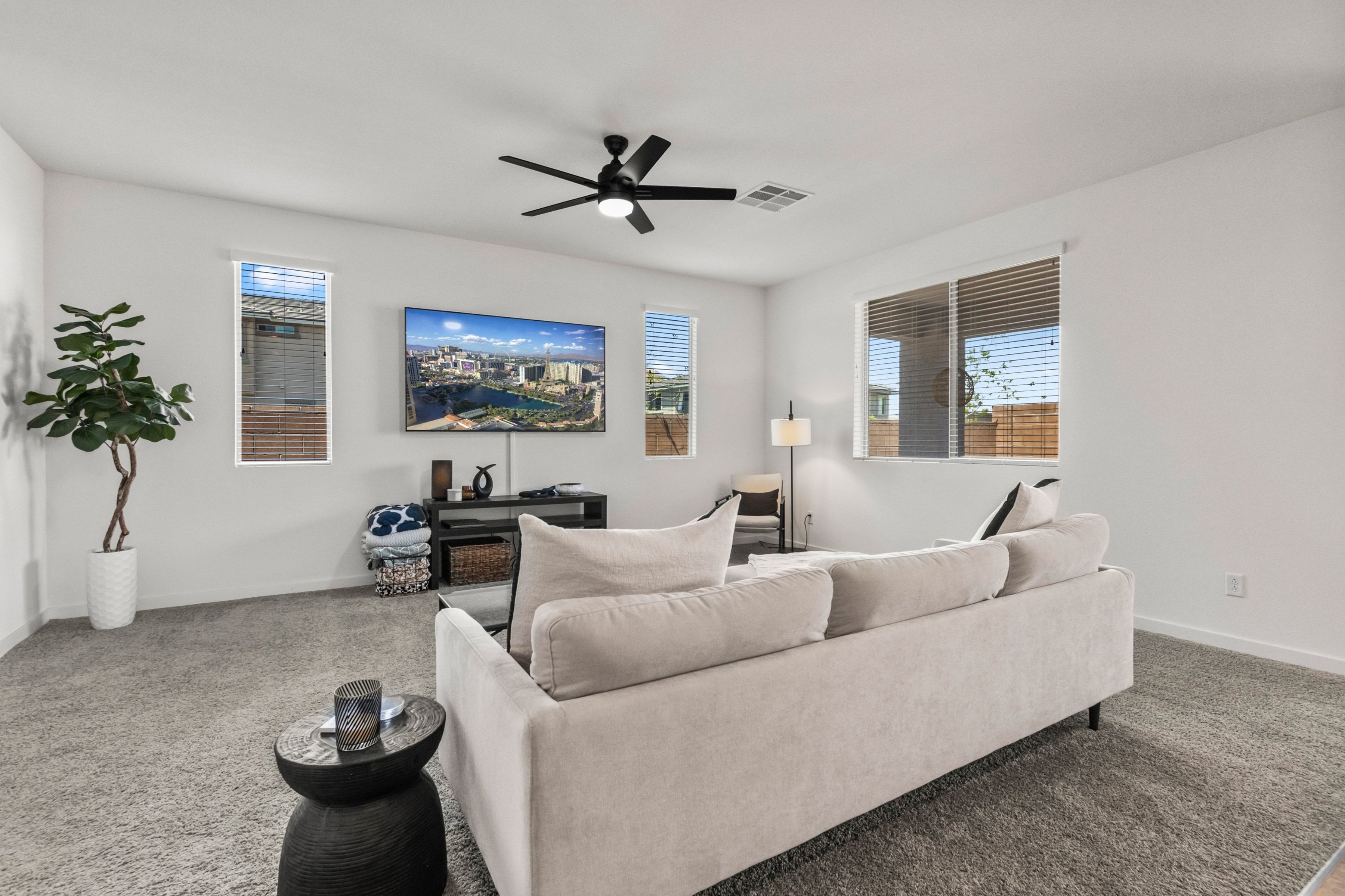  Four bedroom corner lot in very desirable southwest gated community - 物件實景