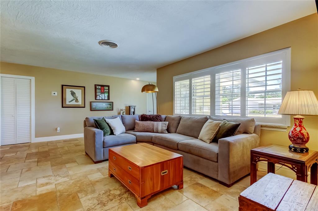 St Petersburg, Florida, 33703, United States, 3 Bedrooms Bedrooms, ,2 BathroomsBathrooms,Residential,For Sale,1821049